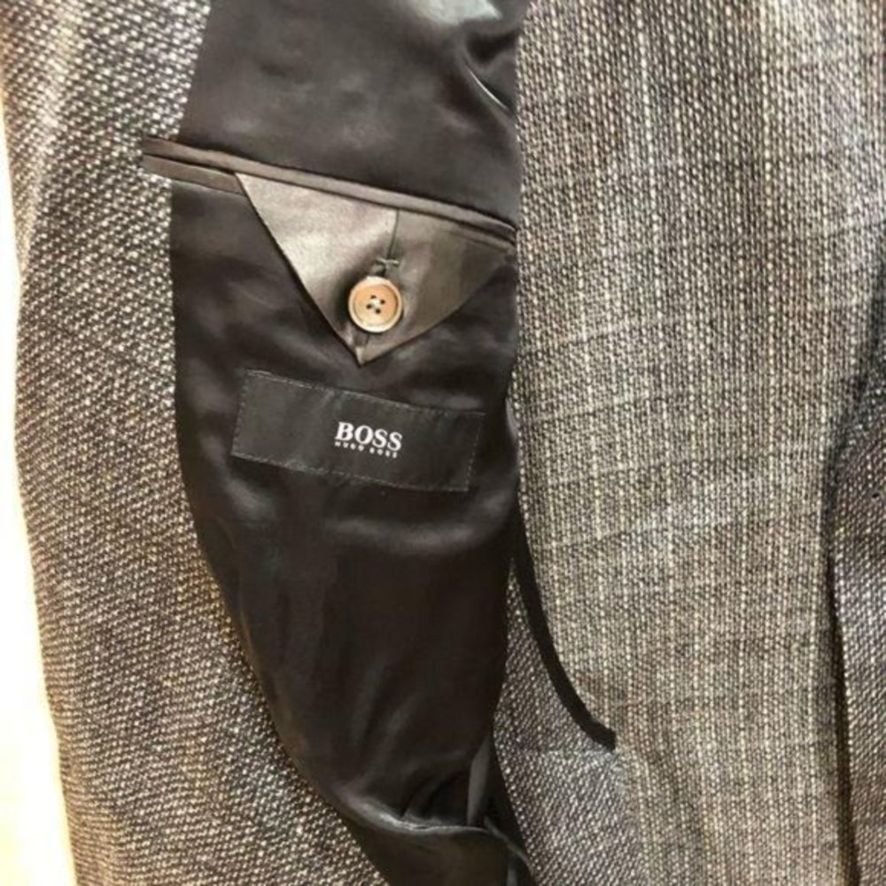 Hugo BOSS Classic Fit Solid Wool Sportcoat) - Picture 6 of 8
